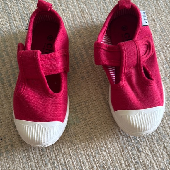 Red Slip-Resistant Sneakers with Velcro Closure - Picture 1 of 3